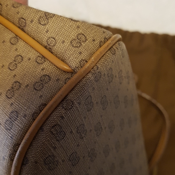 * SOLD *  Authentic Vintage 1980s Gucci Bucket Bag - Picture 6 of 16